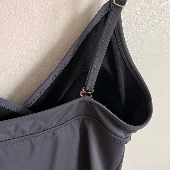 Garnet Hill Adjustable strap tankini top - Picture 4 of 6